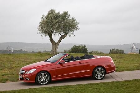 Mercedes-Benz E-Klasse Cabriolet: Über Technik definiert (Kurzbericht)