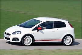 Der Skorpion ist zurück: Fiat Grande Punto Abarth esseesse im Test Der Skorpion ist zurück: Fiat Grande Punto Abarth esseesse im Test