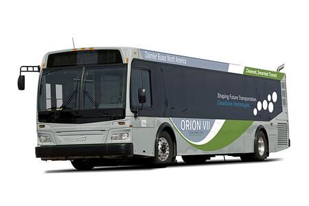 Sauberer US-Bus von Mercedes