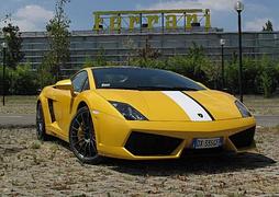 Faszination: Lambo Gallardo LP 550-2 - In Feindes Land