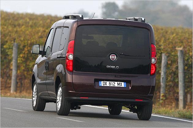 Der Doblò fällt länger, breiter und höher aus als die erste Generation