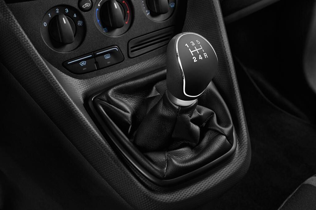 Ford Transit Connect (Baujahr 2014) Trend 5 Türen Schalthebel