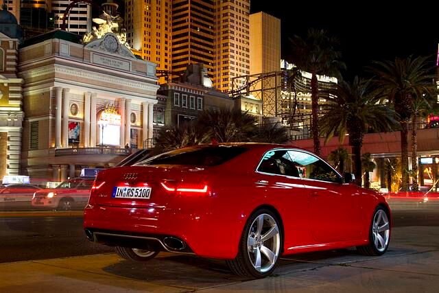 Unverändert bleibt das Herz des RS5, ein 4,2-Liter-V8 mit 331 kW/450 PS