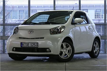 Toyota iQ 1.33 + Start-Stopp im Test: Klein, aber fein Toyota iQ 1.33 + Start-Stopp im Test: Klein, aber fein
