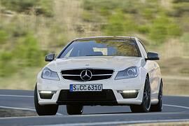 Weltpremiere in New York - Das C 63-Coupe von AMG rollt vor