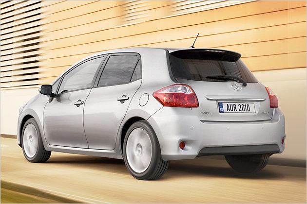 Den Auris gibt es als Fünftürer und als Dreitürer