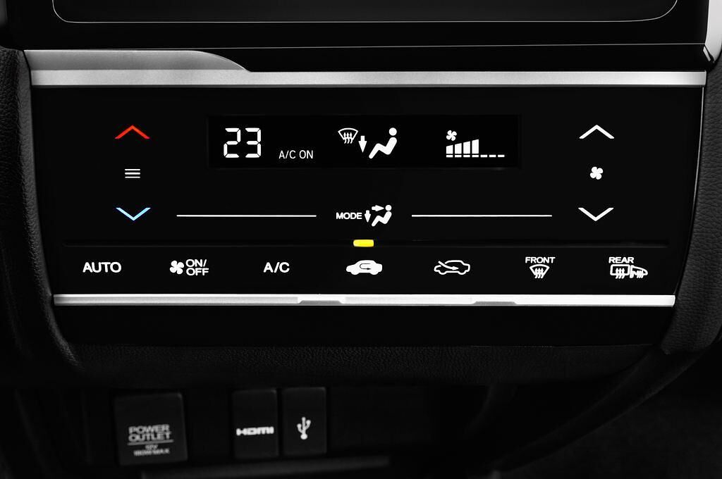 Honda Jazz (Baujahr 2016) Elegance 5 Türen Temperatur und Klimaanlage