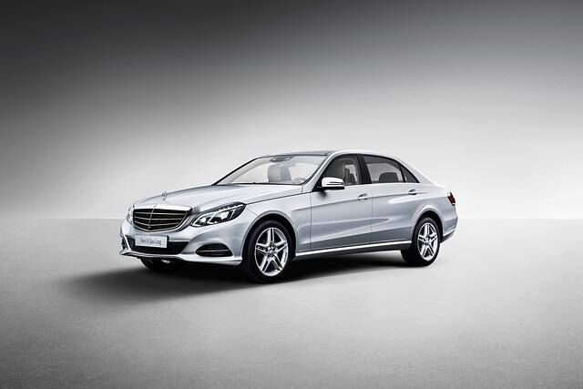 Mercedes E-Klasse Langversion - Lifting für die kleine S-Klasse