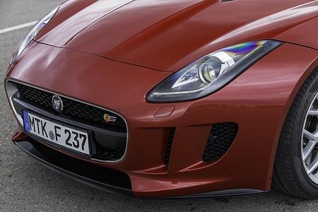 Jaguar F-Type Coupe - Porsche-Jäger mit geschlossenem Visier