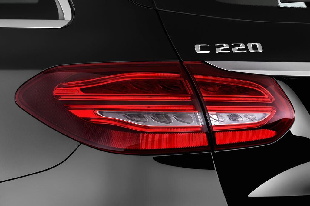 Mercedes C-Class (Baujahr 2015) Avantgarde 5 Türen Rücklicht