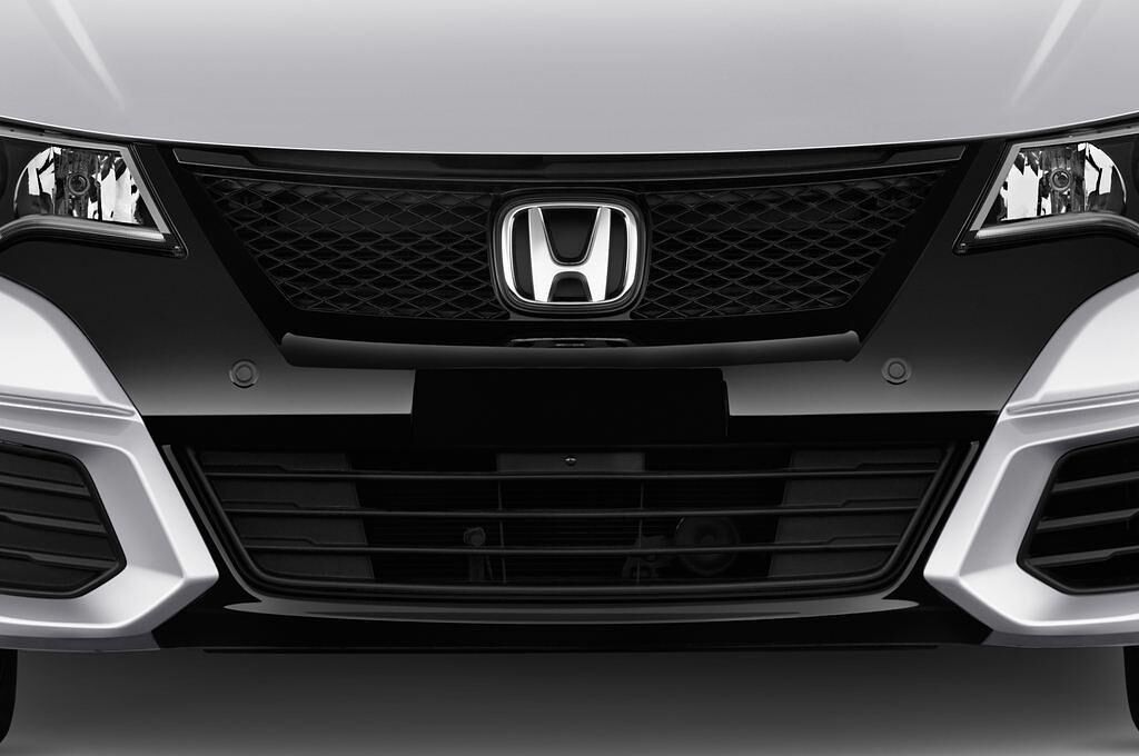 Honda Civic Tourer (Baujahr 2015) Executive 5 Türen Kühlergrill und Scheinwerfer