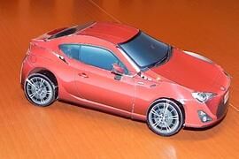 Toyota GT86 aus Papier - Der Do-It-Yourself-Sportwagen
