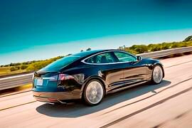 Tesla S - E-Limousine zum Sparpreis