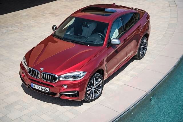 Bei der Neuauflage des X6 waren die Bayern spendabel und haben der zweiten Generation deutlich mehr Ausstattung mitgegeben.