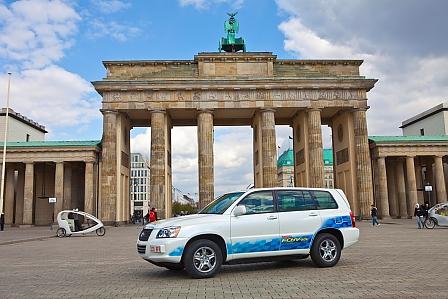 Toyota FCHV-adv - Gastspiel mit Brennstoffzelle Toyota FCHV-adv - Gastspiel mit Brennstoffzelle