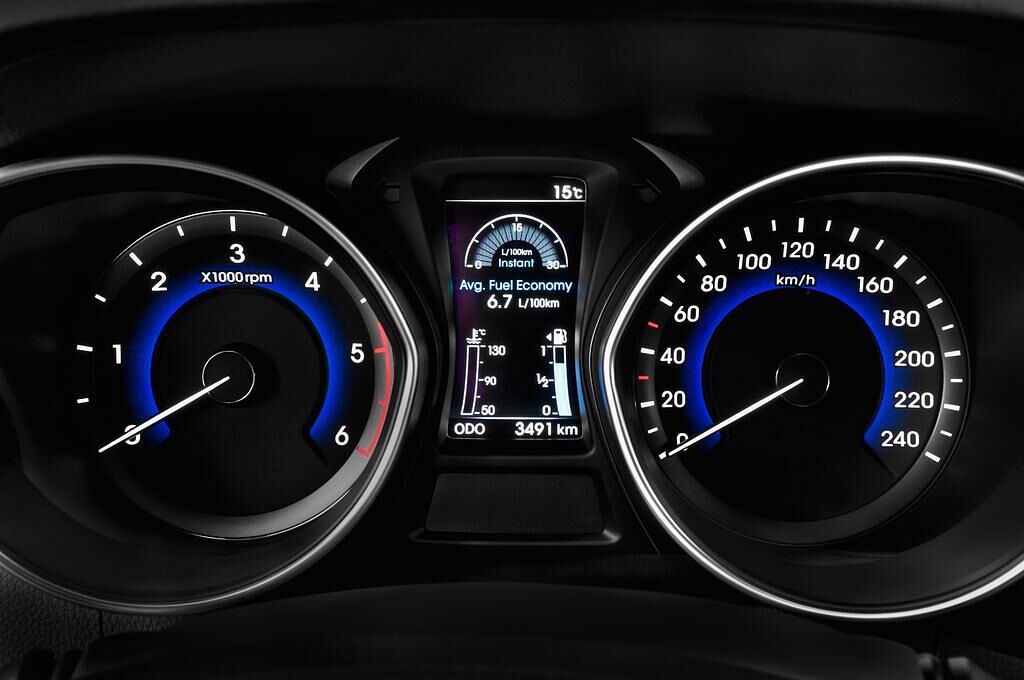Hyundai I30 (Baujahr 2014) Design 3 Türen Tacho und Fahrerinstrumente