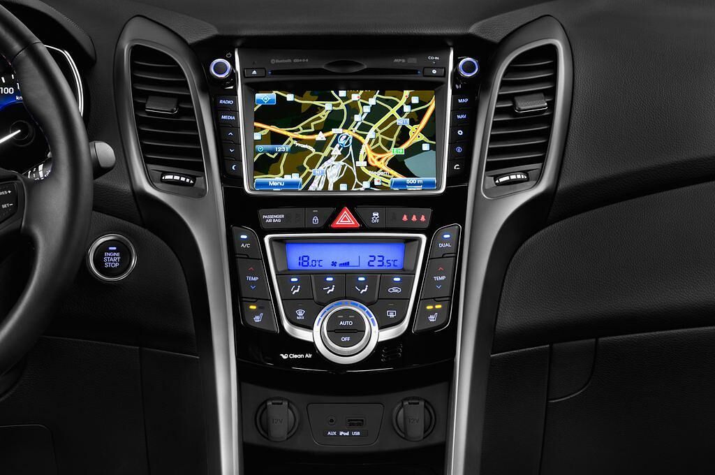 Hyundai I30 (Baujahr 2014) Design 3 Türen Mittelkonsole