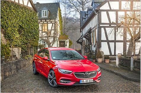 Unter der Haube sitzen Dieselmotoren von 110 bis 170 PS und Benziner von 140 bis 260 PS