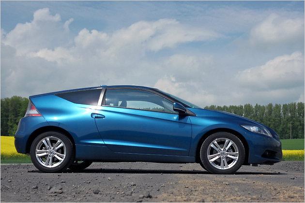 Die ansteigende Fensterlinie sorgt für Dynamik