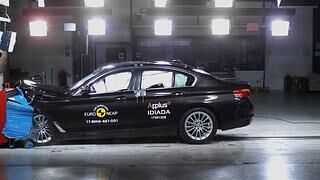 EuroNCAP-Crashtest  - Fünf Sterne für 5er, drei für Doblo