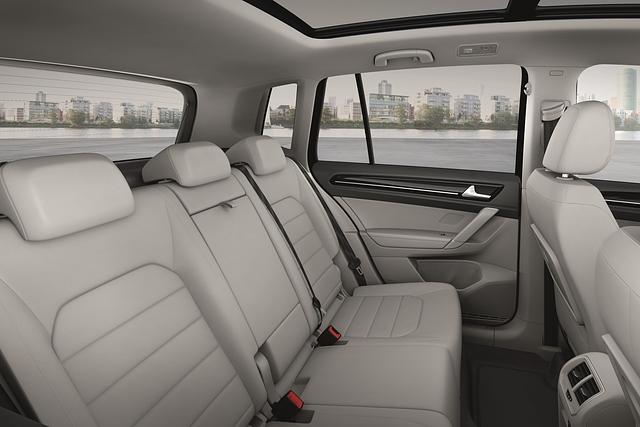 Dank längerem Radstand sollen die Fond-Passagiere ordentlich Platz haben