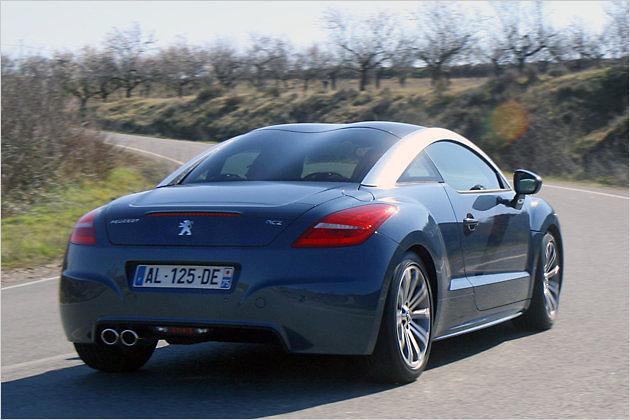 Mit dem 2+2-Sitzer ergänzt der französische Hersteller sein Portfolio um ein schickes Coupé