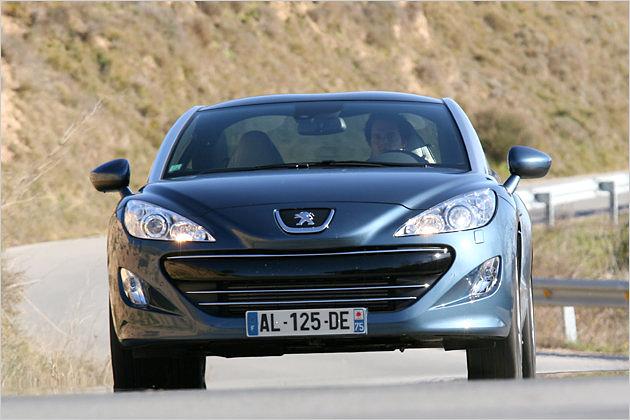 Das große Maul übernimmt der RCZ von vielen seiner Markengeschwister