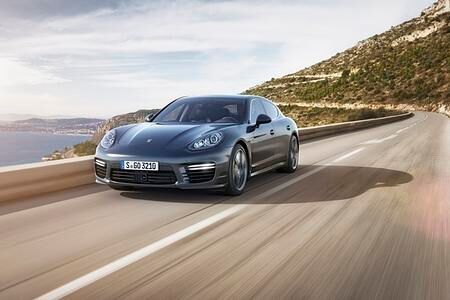 Porsche Panamera Turbo S - Der Druck steigt Porsche Panamera Turbo S - Der Druck steigt