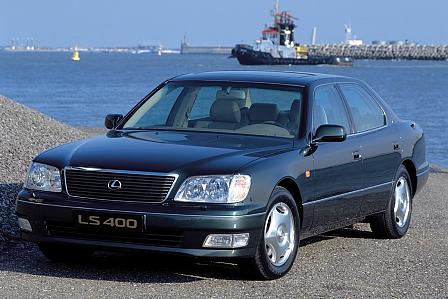 So sah der Lexus LS 400 1997 aus.