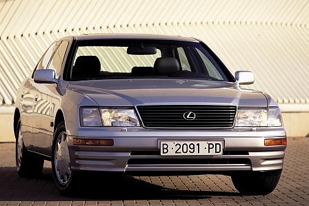 Lexus GS geht 1993 an den Start und  wird vier Jahre später in der zweiten Generation vorgestellt.