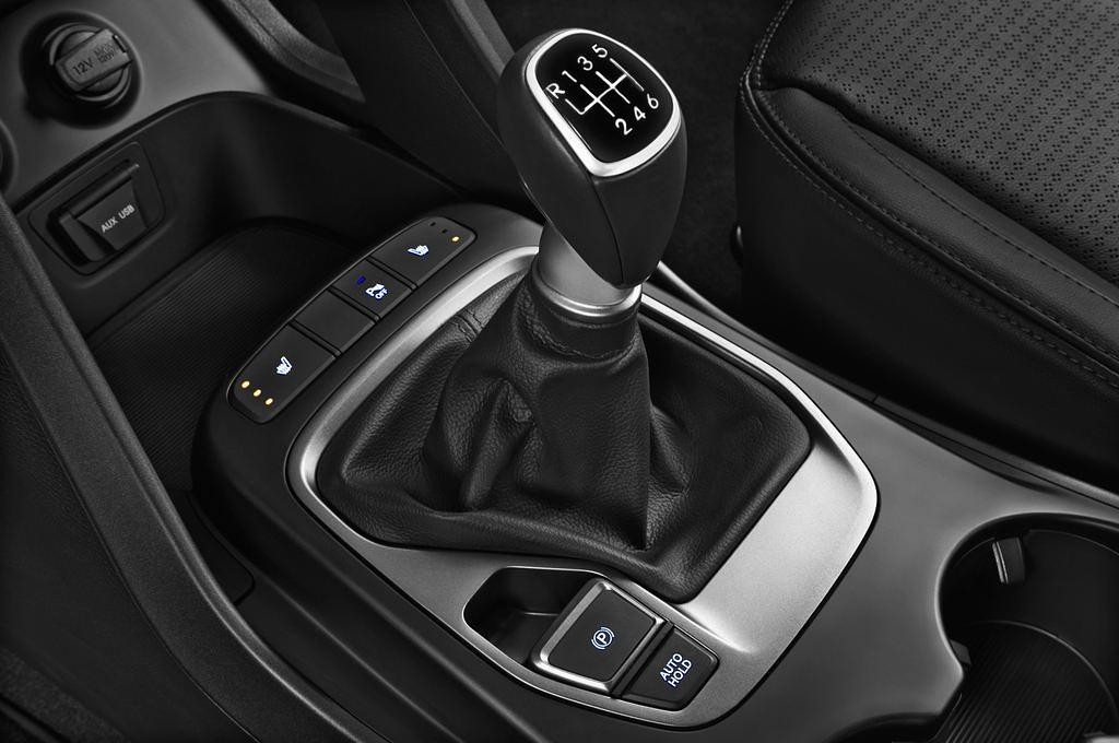 Hyundai Santa Fe (Baujahr 2013) Premium 5 Türen Schalthebel