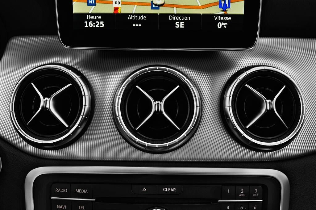 Mercedes CLA (Baujahr 2017) - 4 Türen Lüftung