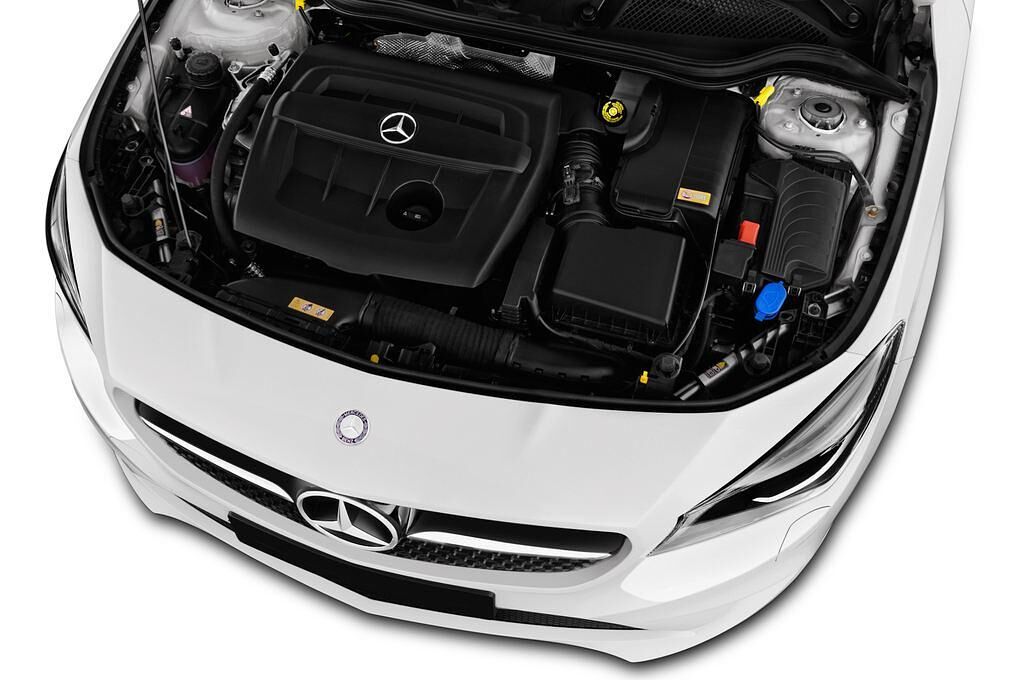 Mercedes CLA (Baujahr 2017) - 4 Türen Motor