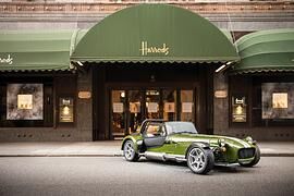 Caterham Signature - Harrods hübscht den Seven auf Caterham Signature - Harrods hübscht den Seven auf