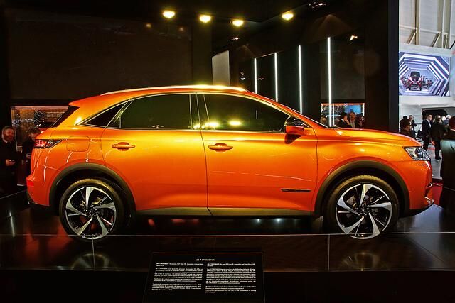Die PSA-Marke DS hat den völlig neuen DS 7 Crossback in Genf dabei