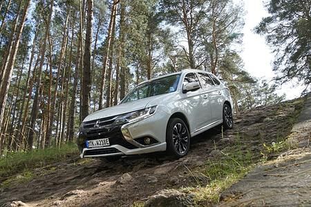 Fahrbericht: Mitsubishi Outlander Plug-In-Hybrid - Stromern im Gelände