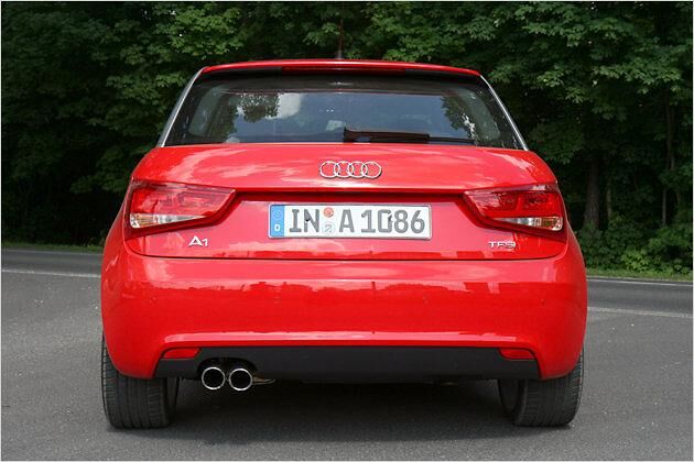 Wir fuhren die Topversion 1.4 TFSI mit S tronic, die am Doppelauspuff erkennbar ist