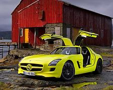 Mercedes SLS E-Cell - Wellenreiter