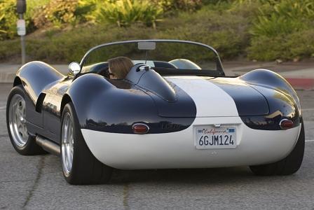 Lucra Cars LC 470