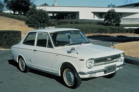 Tradition: 50 Jahre Toyota Corolla - Brot mit Butter schmeckt besser