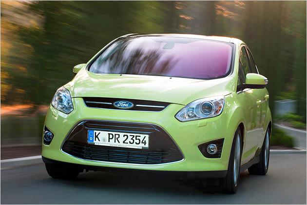 Den C-Max gibt es mit vier Benzinern und vier Dieseln