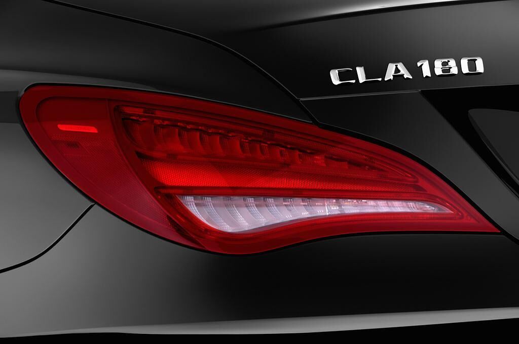 Mercedes CLA (Baujahr 2013) Urban 4 Türen Rücklicht