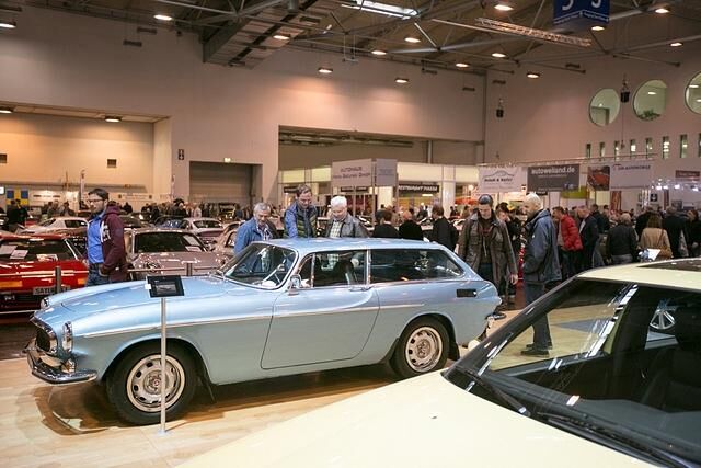 Natürlich hat Volvo auch den legendären Schneewittchensarg mitgebracht, um die Herzen der Oldtimerfans höherschlagen zu lassen