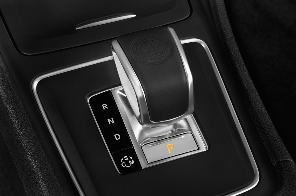 Mercedes CLA (Baujahr 2015) Amg 4 Türen Schalthebel