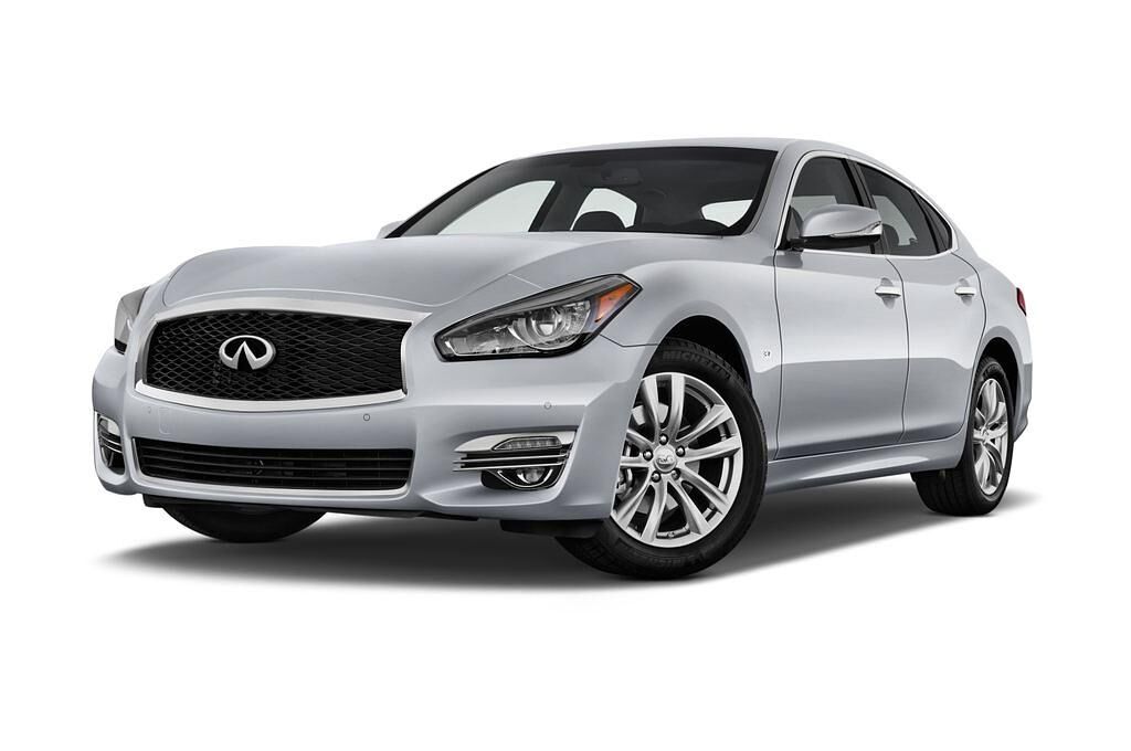 Infiniti Q70 (Baujahr 2015) Sport Tech 4 Türen seitlich vorne mit Felge