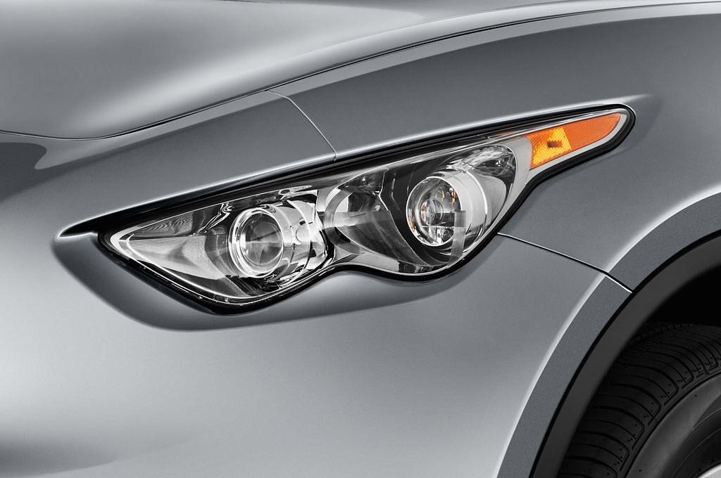 Infiniti FX (Baujahr 2011) GT Premium 5 Türen Scheinwerfer