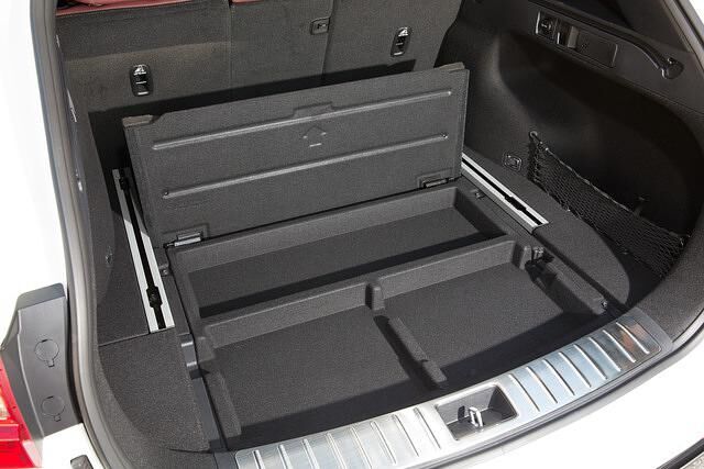 Unter dem Ladeboden findet sich weiterer Stauraum