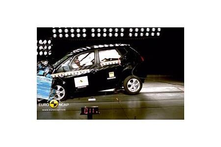 Kia holt zweimal Bestnote im Euro-NCAP-Crashtest Kia holt zweimal Bestnote im Euro-NCAP-Crashtest