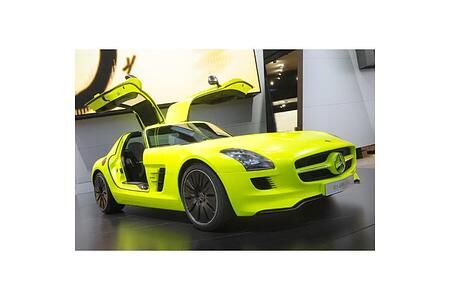 Detroit 2011: Mercedes-Benz startet mit SLS AMG E-Cell Faszination E-Mobilität
