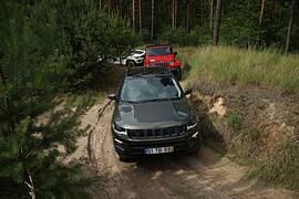 Generationentreffen bei Jeep - SUV oder echter Offroader?
